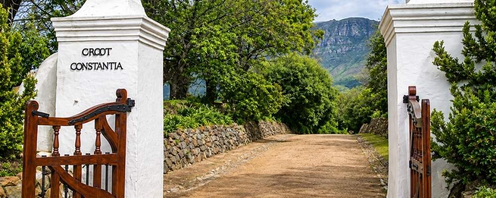The entrance to Groot Constantia